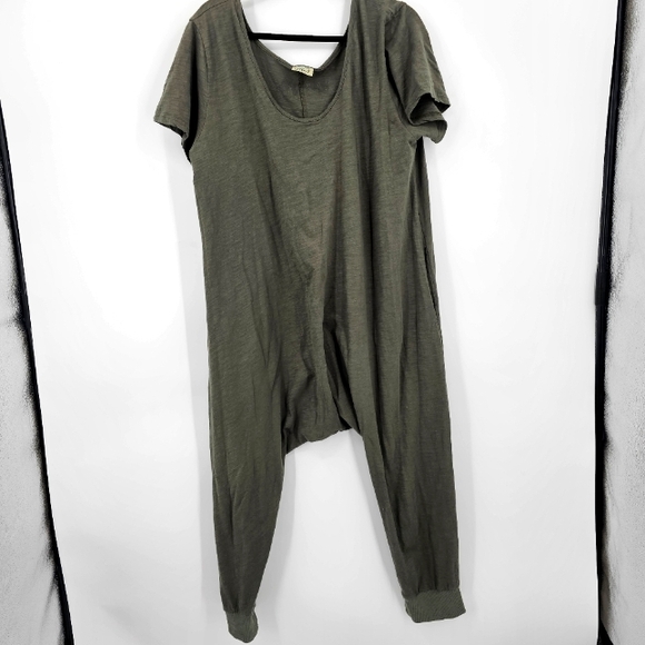 Jaded Gypsy Pants - Casual Olive Green Jumpsuit
